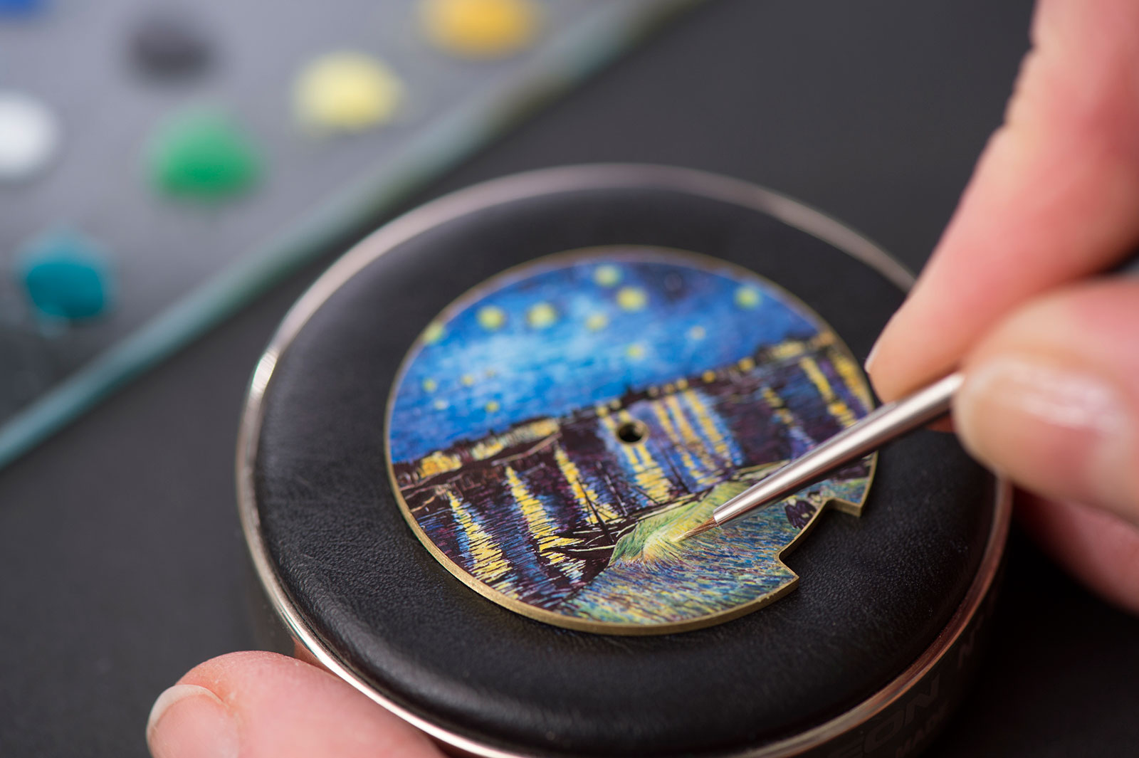 enamelling_at_jaeger-lecoultre