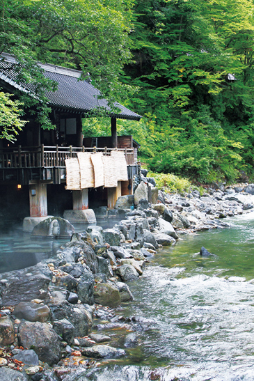 Hot springs at Mount Tanigawa l_170062-2