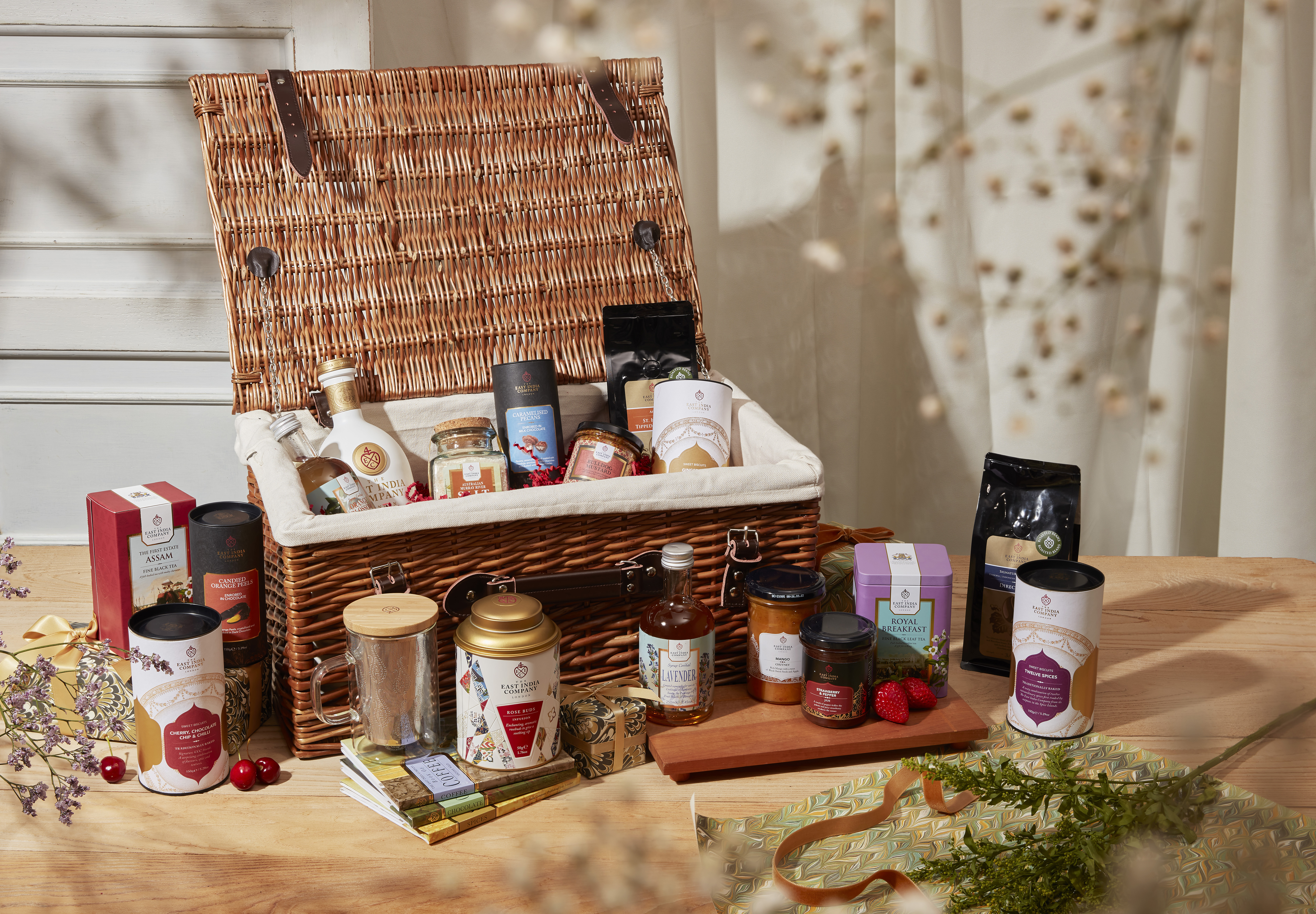 Explorer's Gourmet Discoveries Hamper