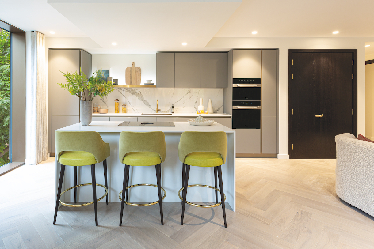 Triptych Bankside apartment kitchen