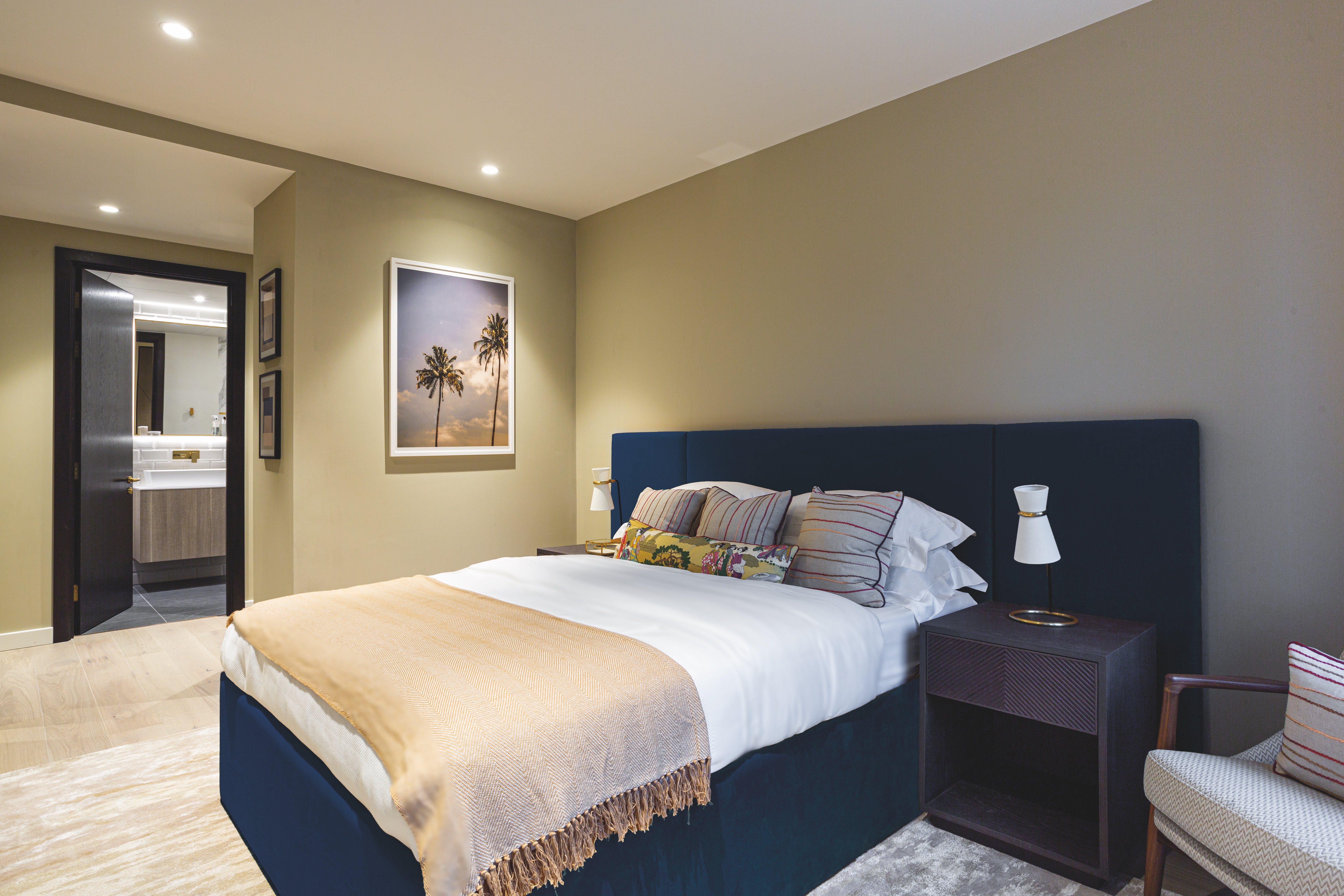 Triptych Bankside apartment bedroom