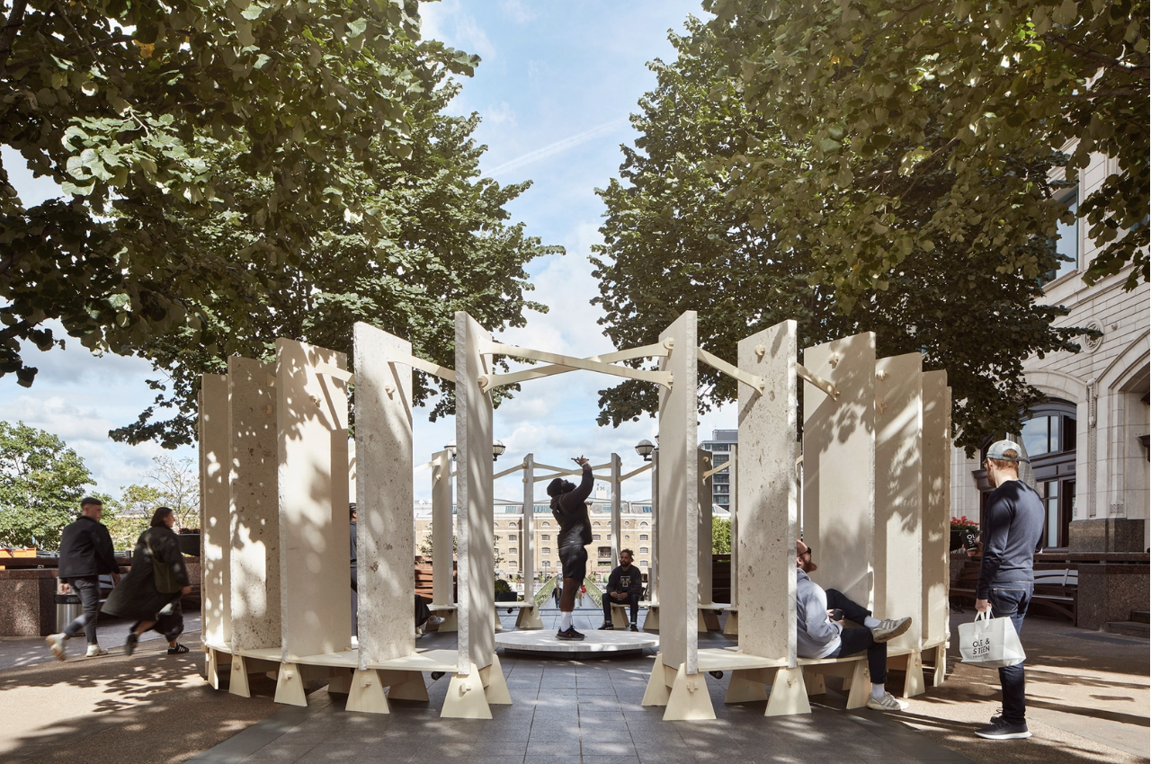 Henge at Canary Wharf