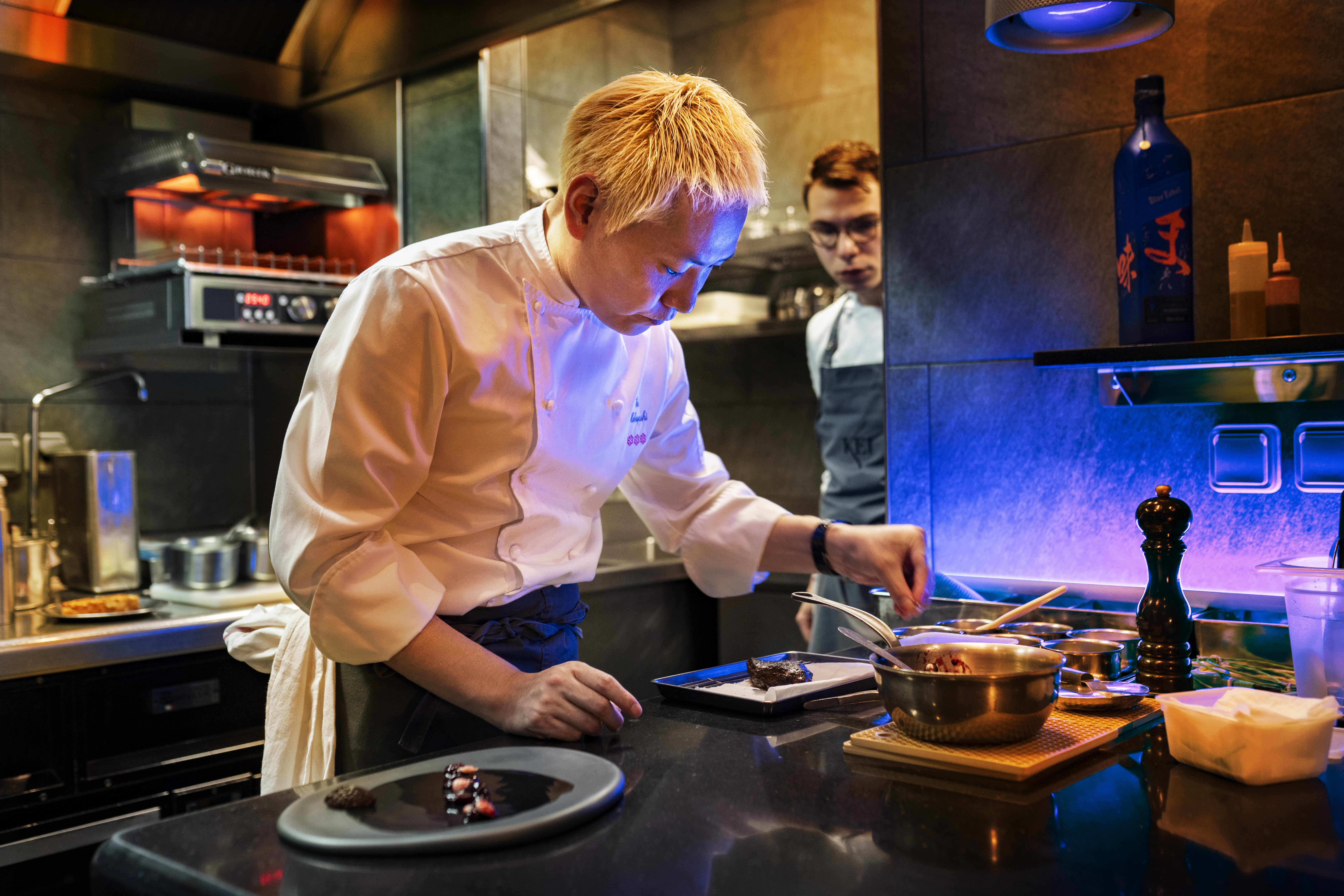 Johnnie Walker Blue Label Elusive Umami - Chef Kei in kitchen