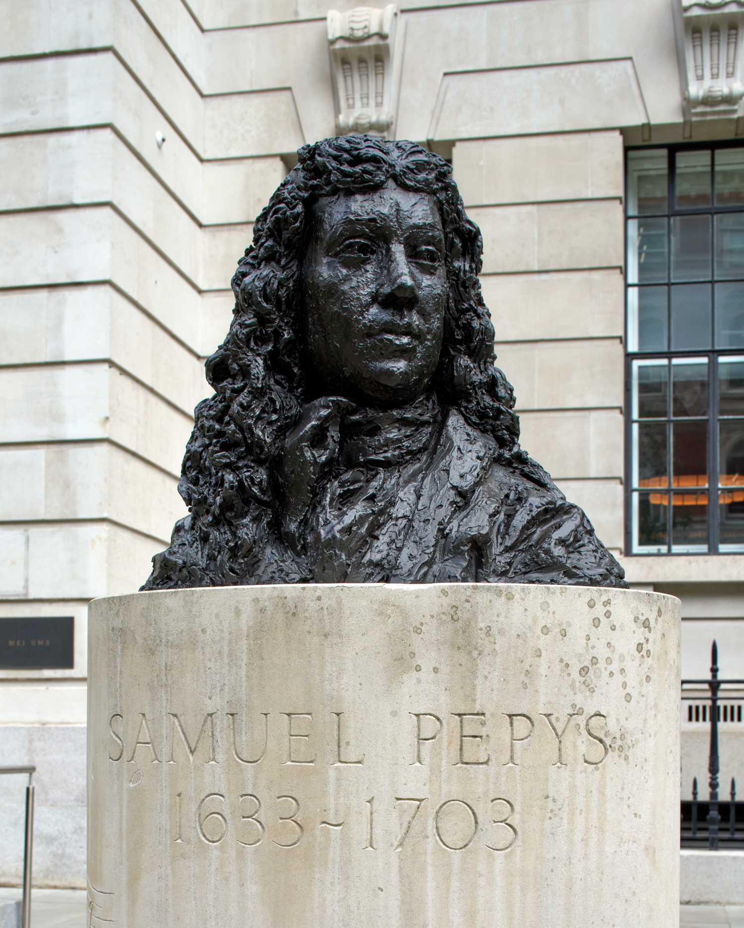 London's Iconic Statues - Samuel Pepys