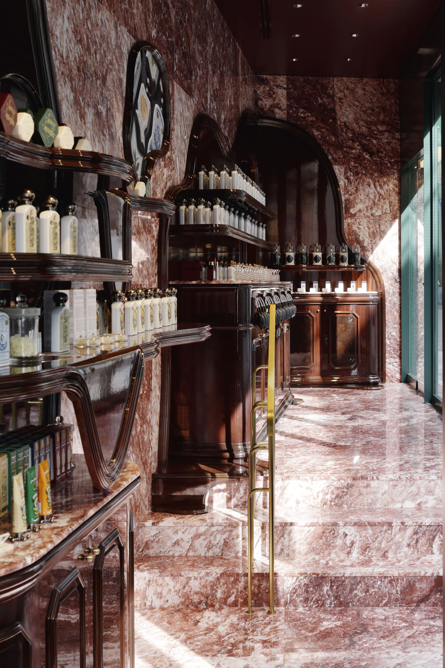 Success of the Luxury Fragrance Market - Officine Universelle Buly Kyoto