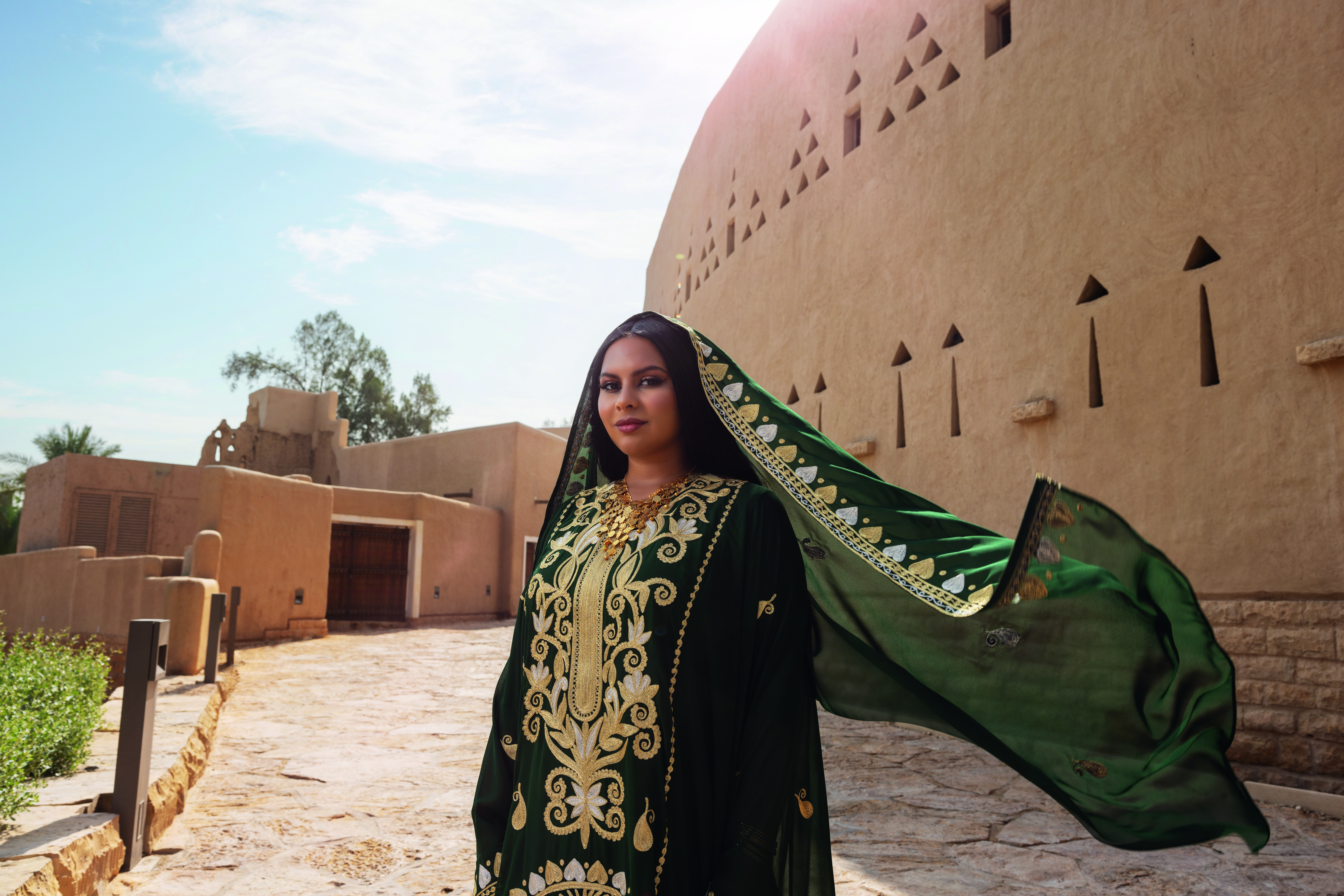 Zarqa al Yamama - Reemaz Oqbi