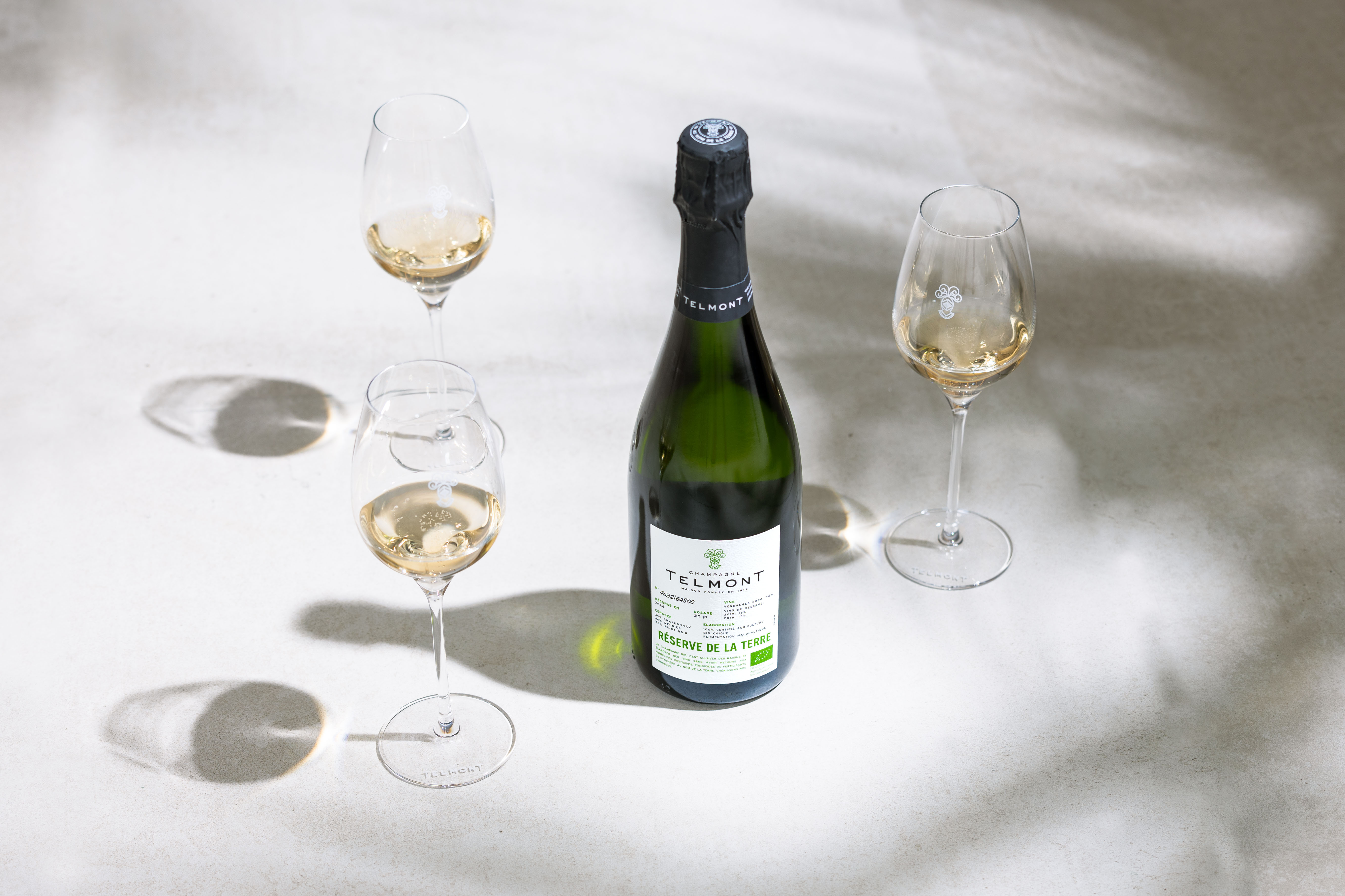 Telmont Rèserve de la Terre - poured glasses