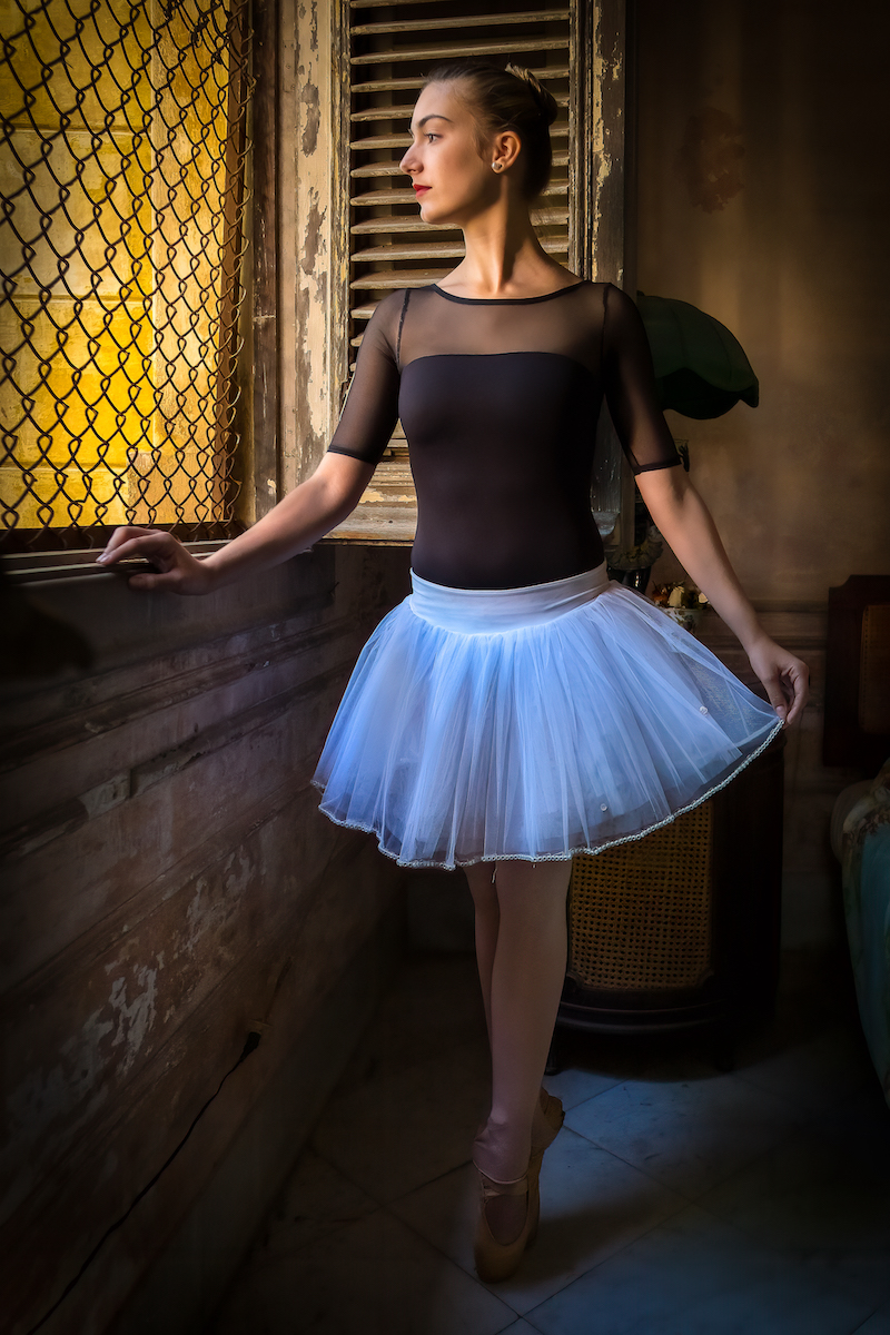 Michael Chinnici Vanishing Cuba - the ballerina