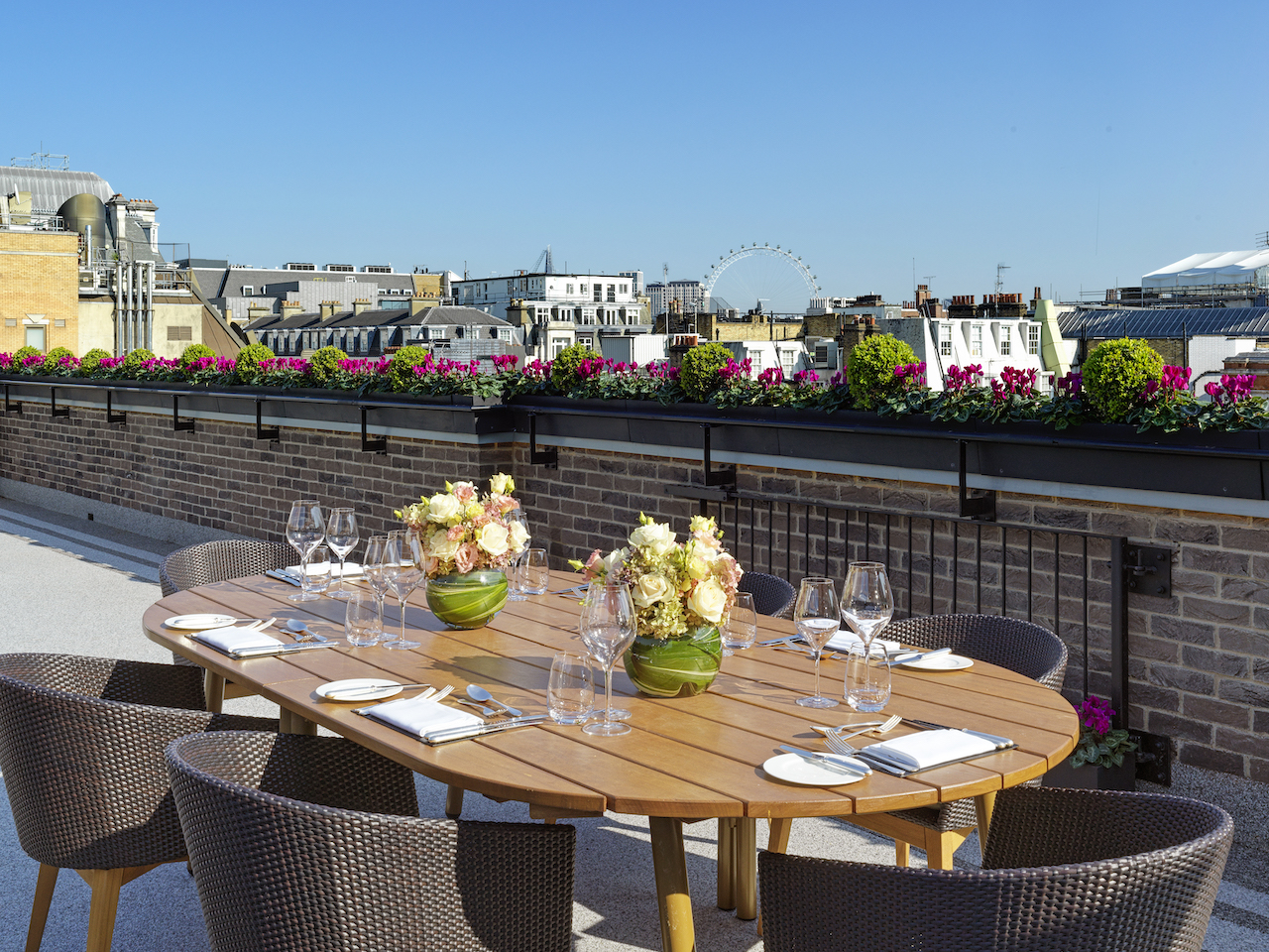 al fresco dining london - the stafford london park suite 