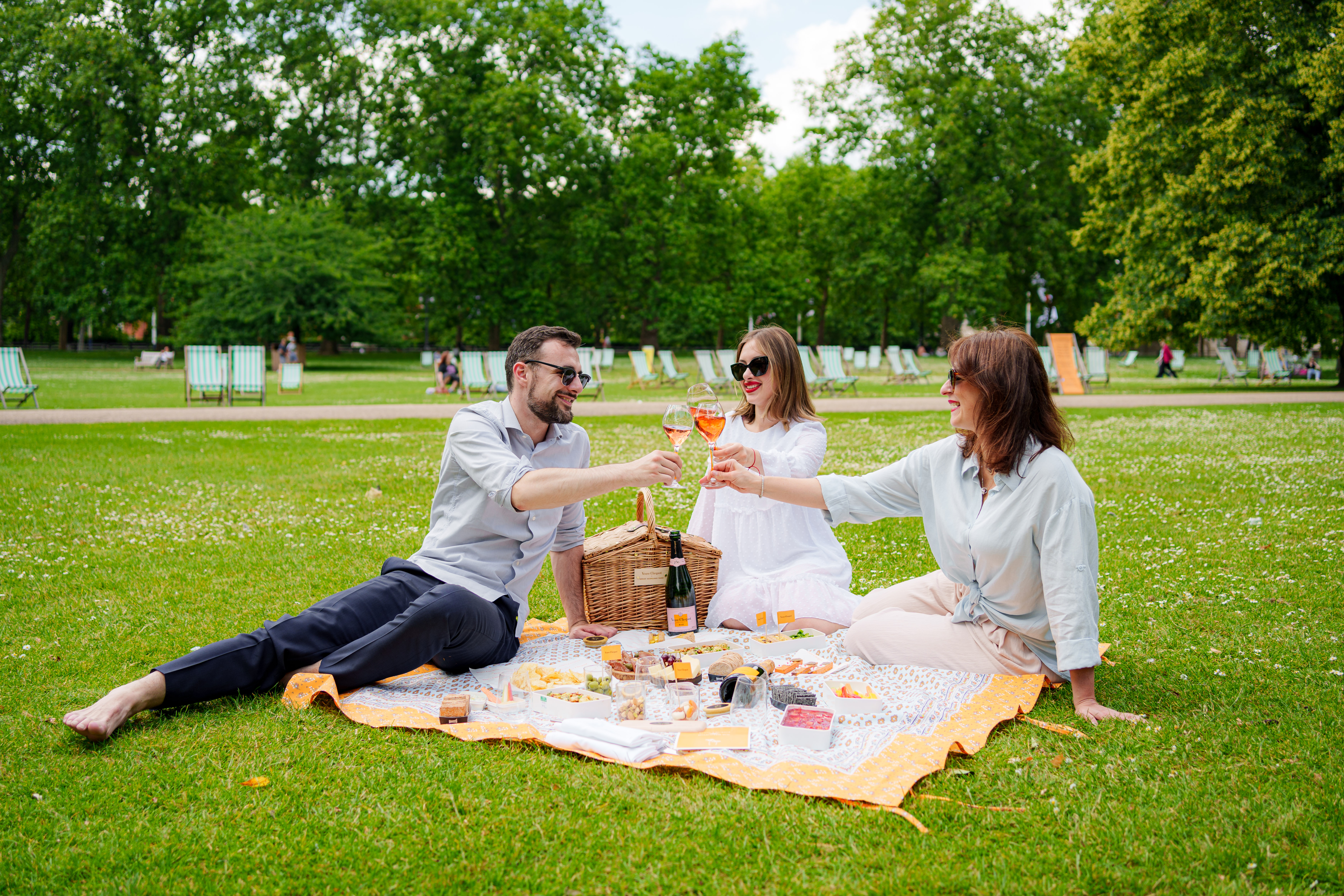 Picnic Veuve Clicquot - picnic blanket