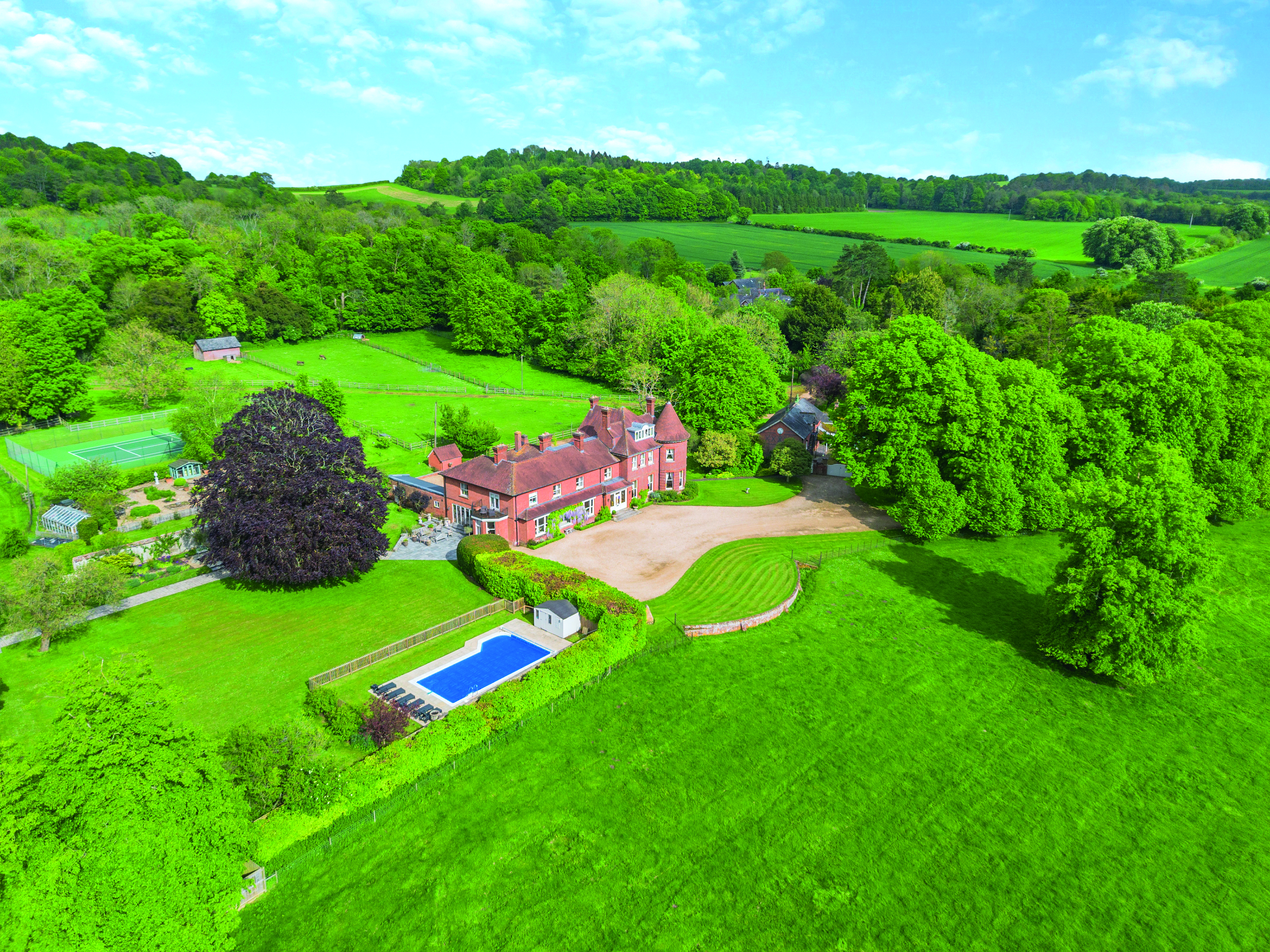 Padel Court Property - snoddington manor