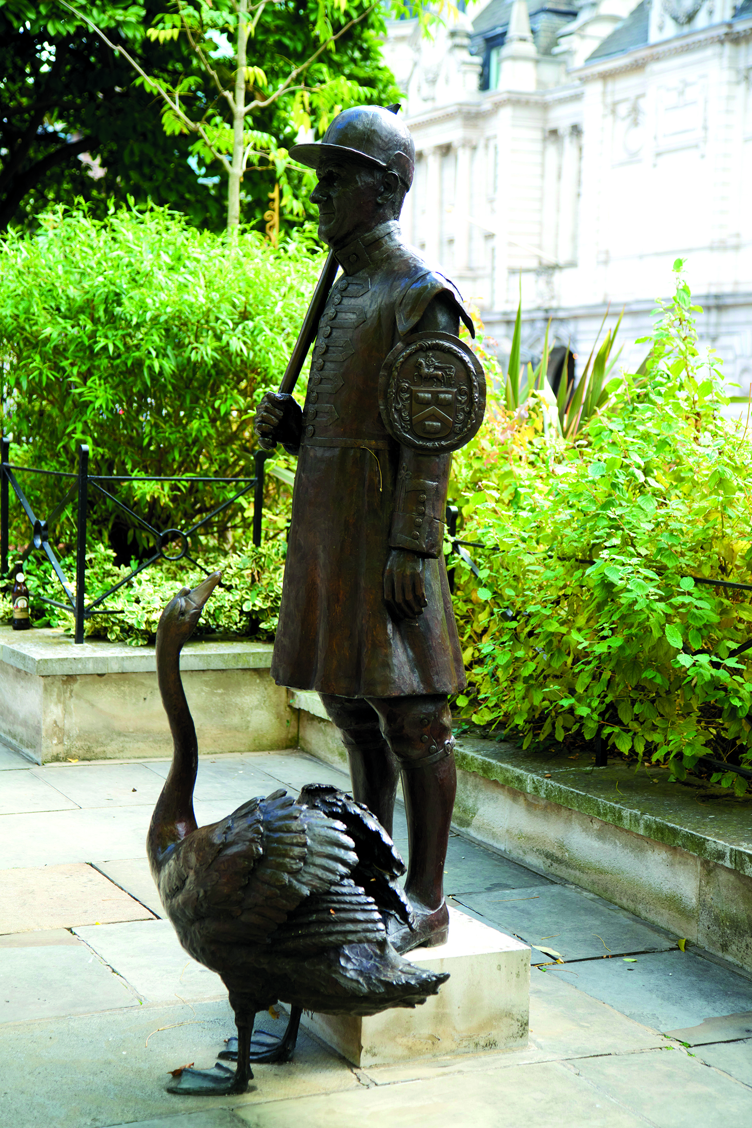 Animal statues around London - Swan