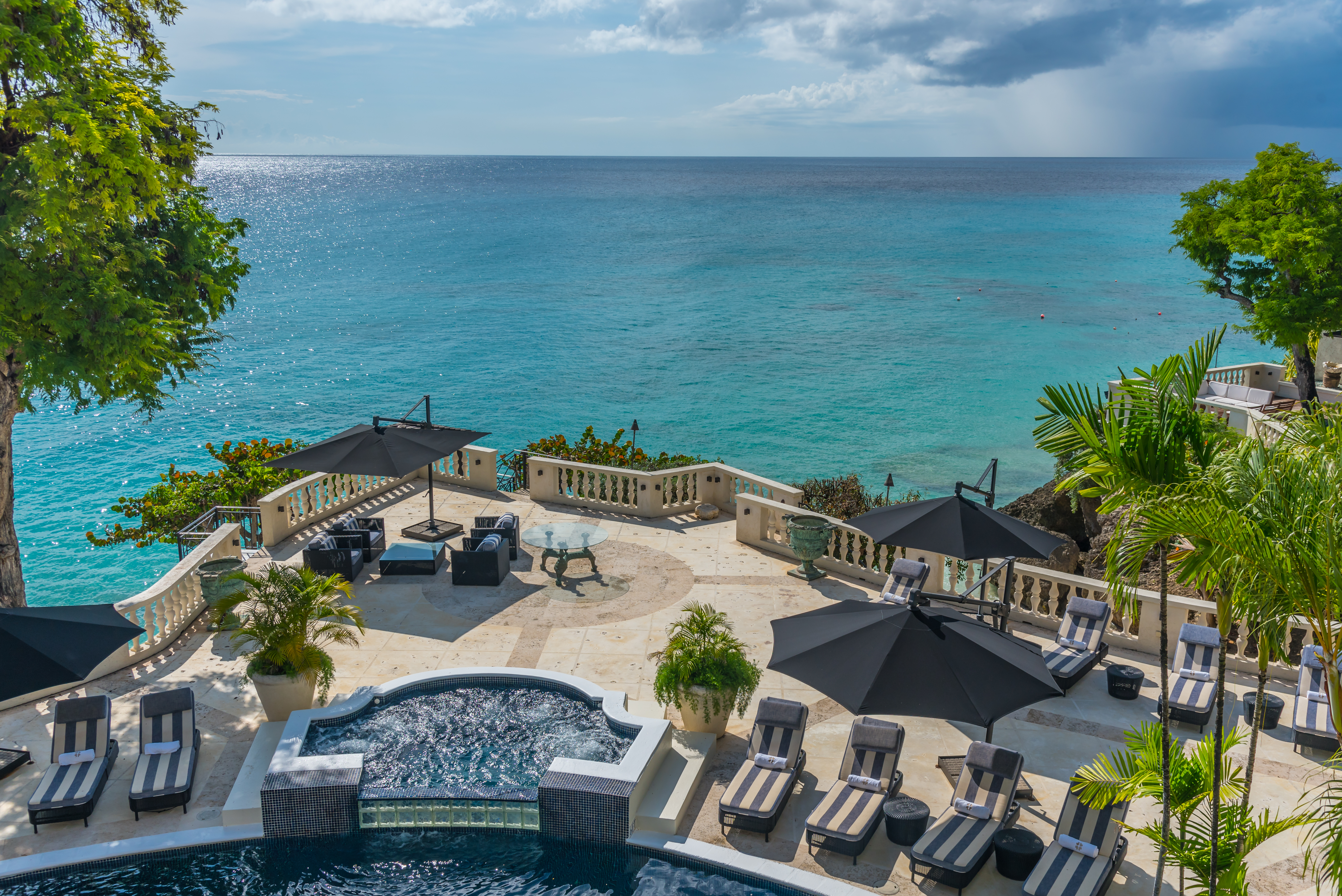 Cove Spring House - pool area