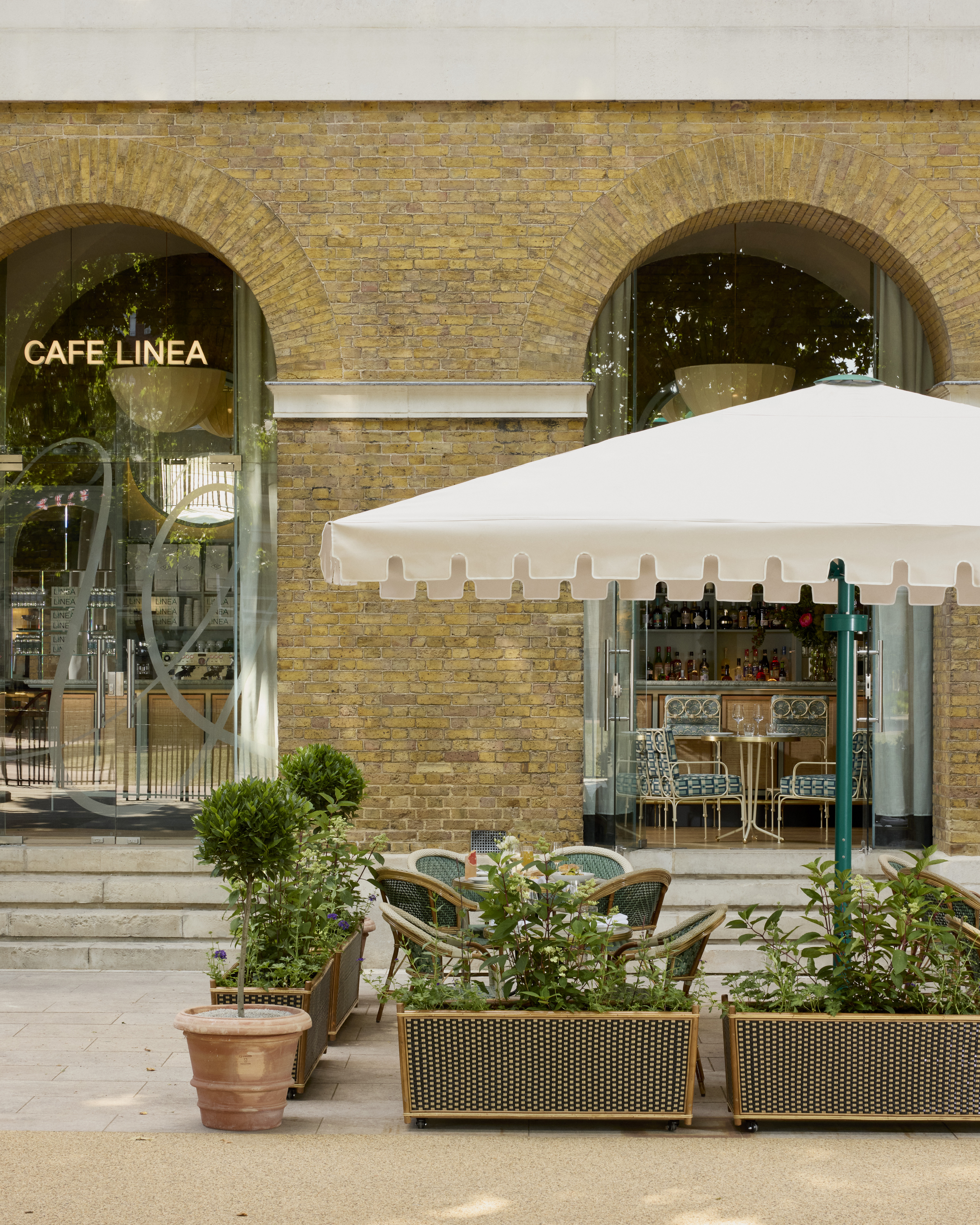 The exterior of Cafe Linea.