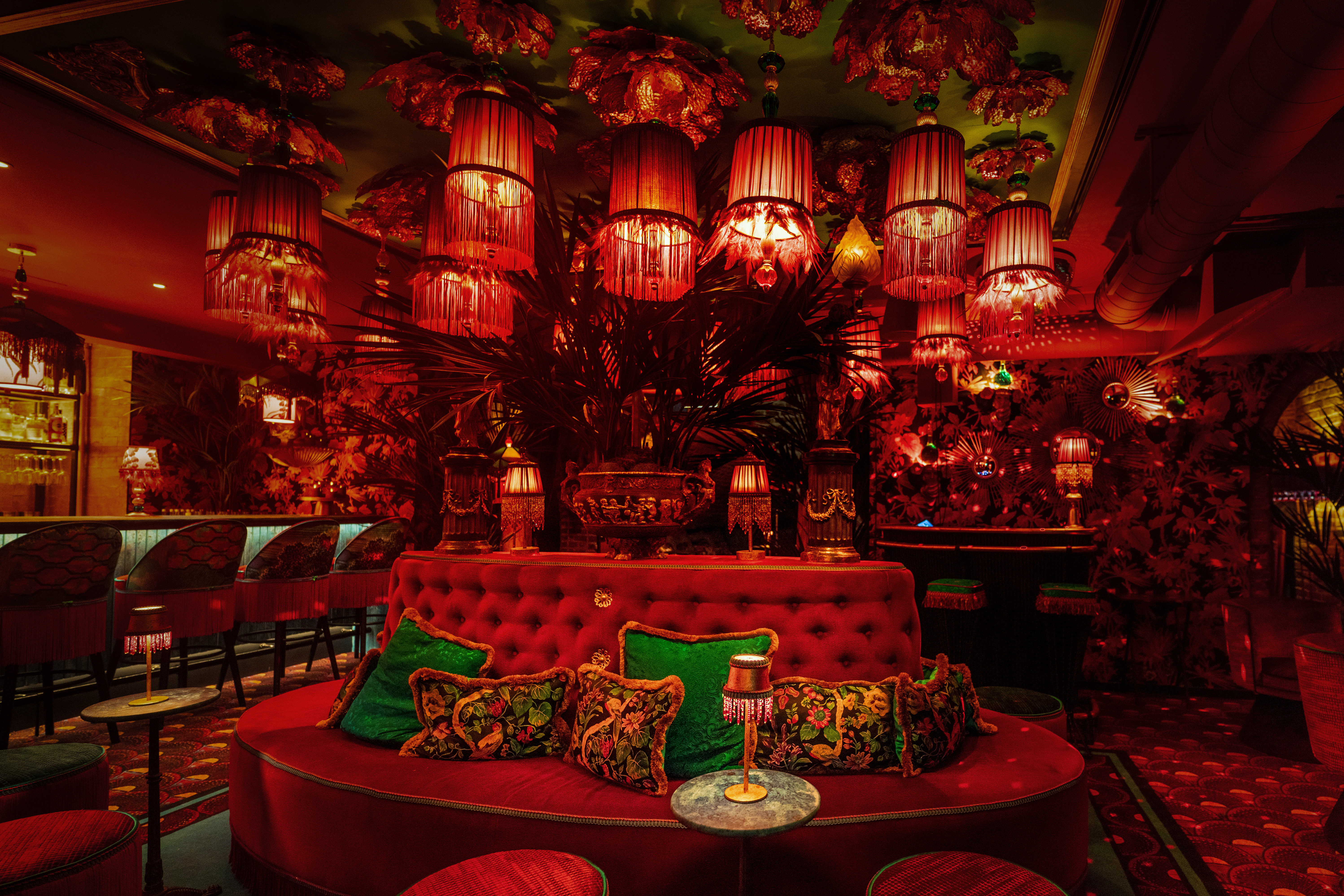 Oysters in London - the red interiors of Zum Barbarossa.