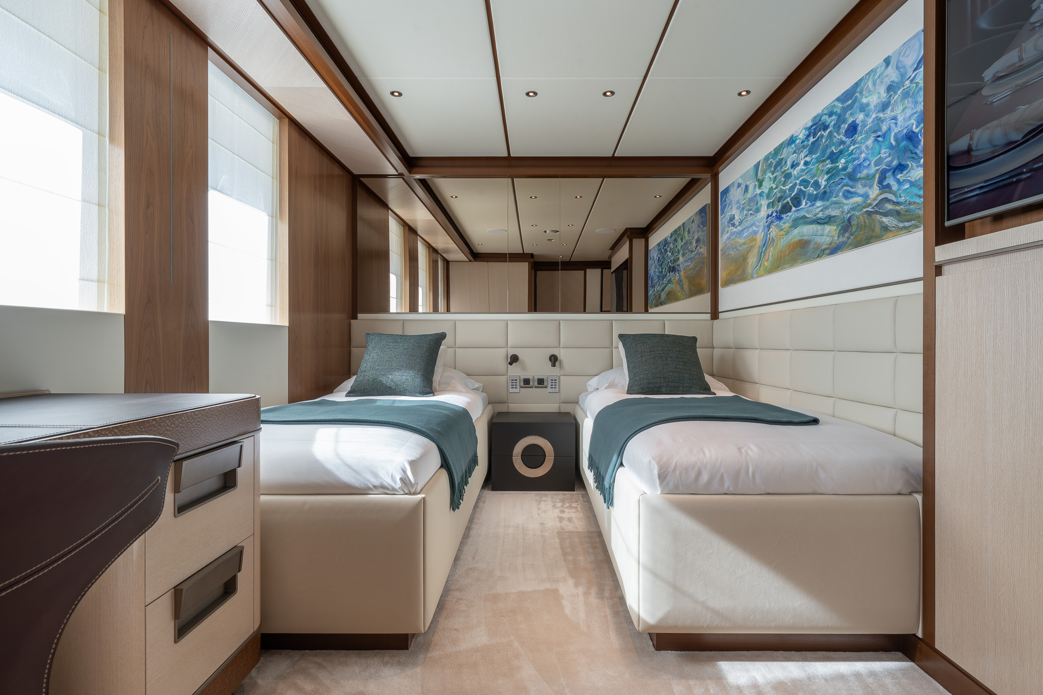 A twin room on board Heesen Agnetha. 