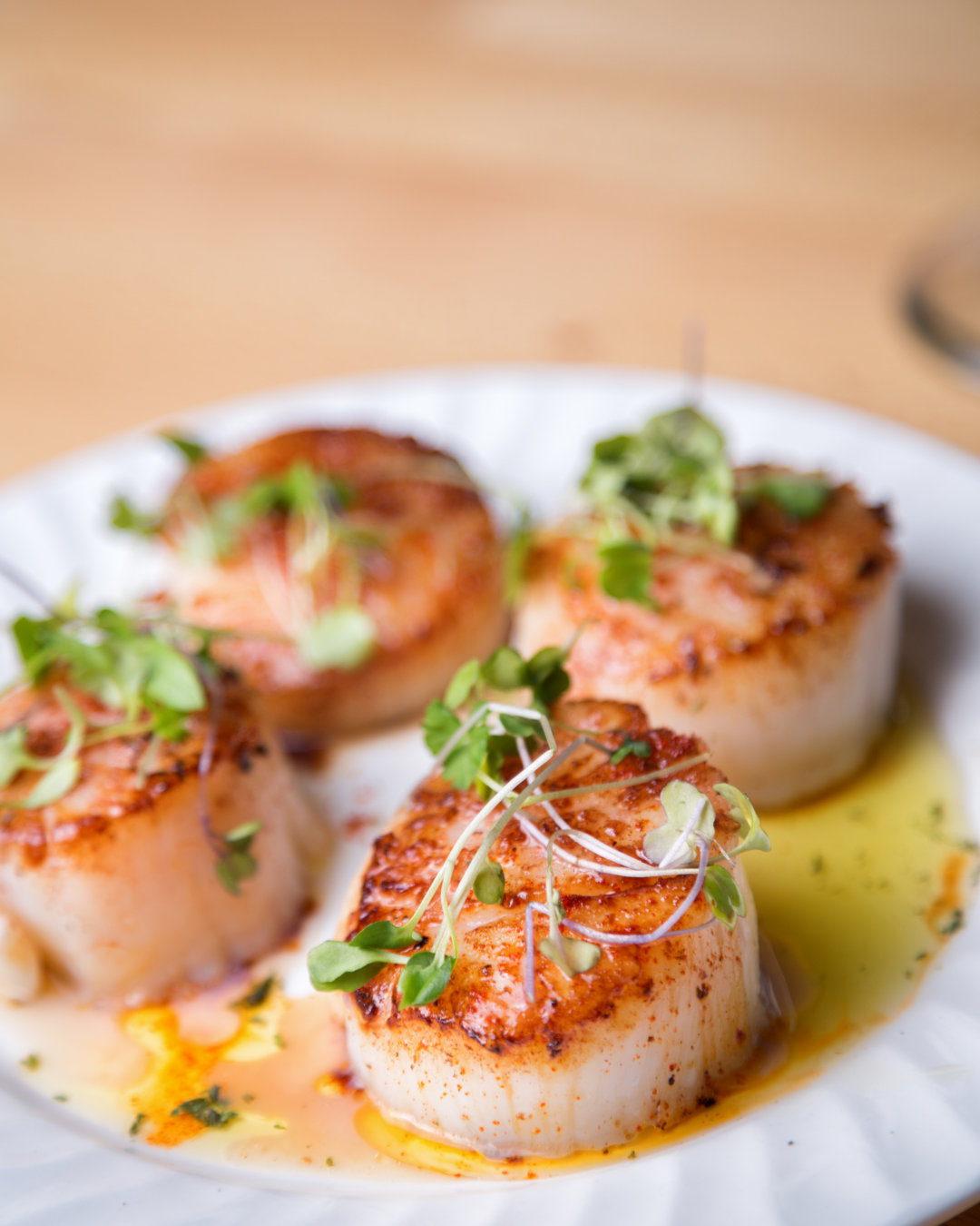 Scallops at Christma, expert tips for hosting Christmas.
