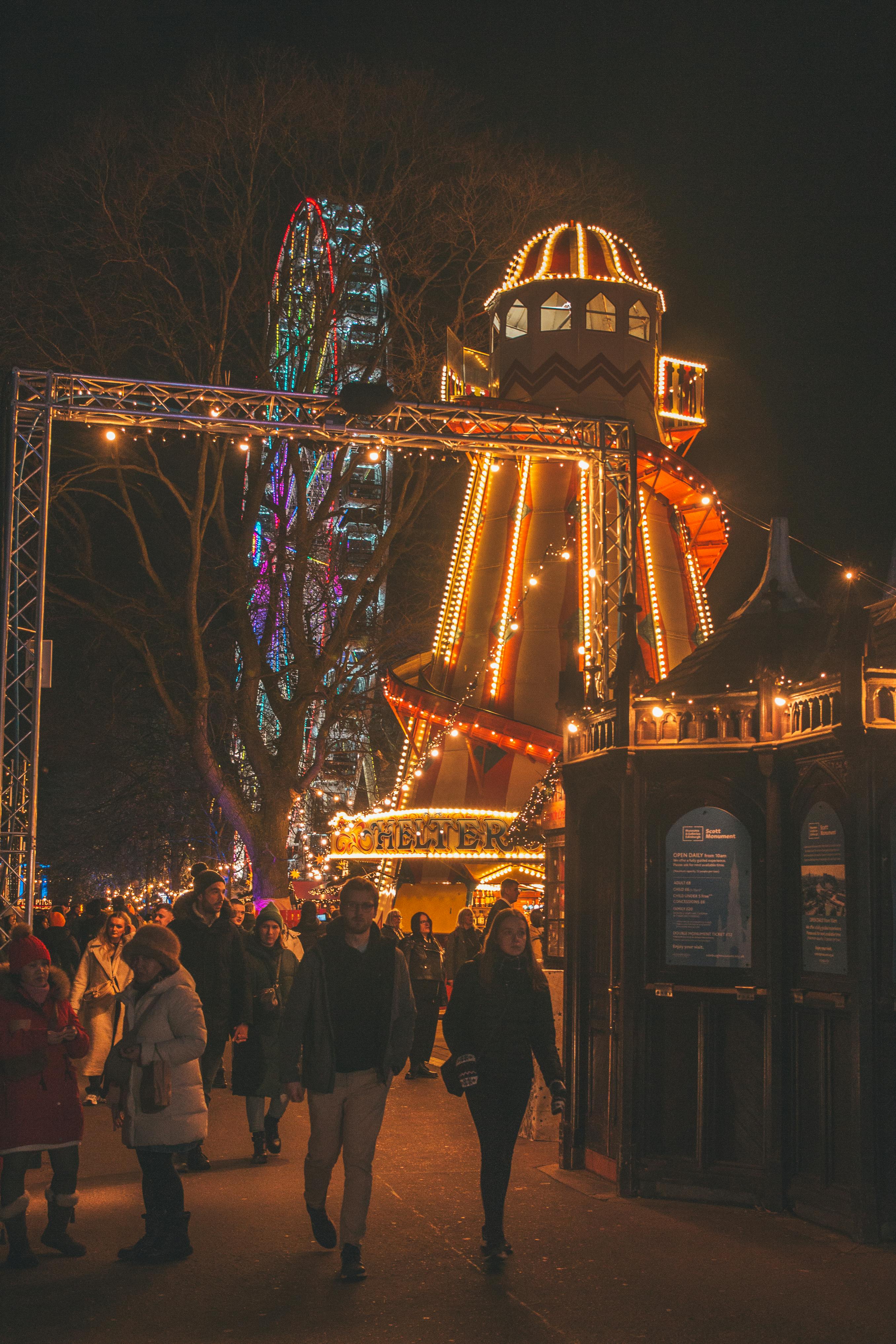 Edinburgh Christmas market. weekend in Edinburgh