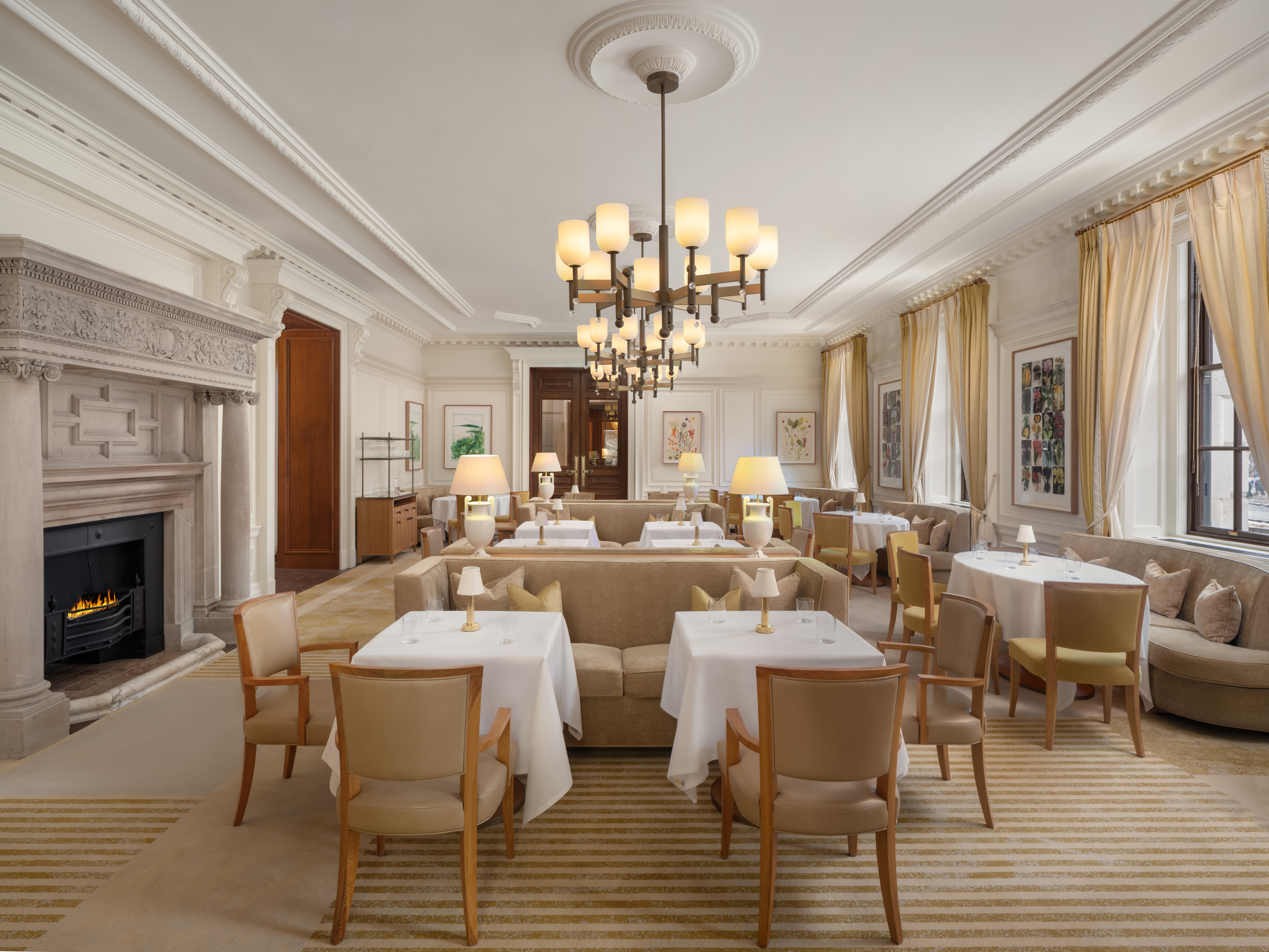 Mauro Colagreco Raffles dining room. 