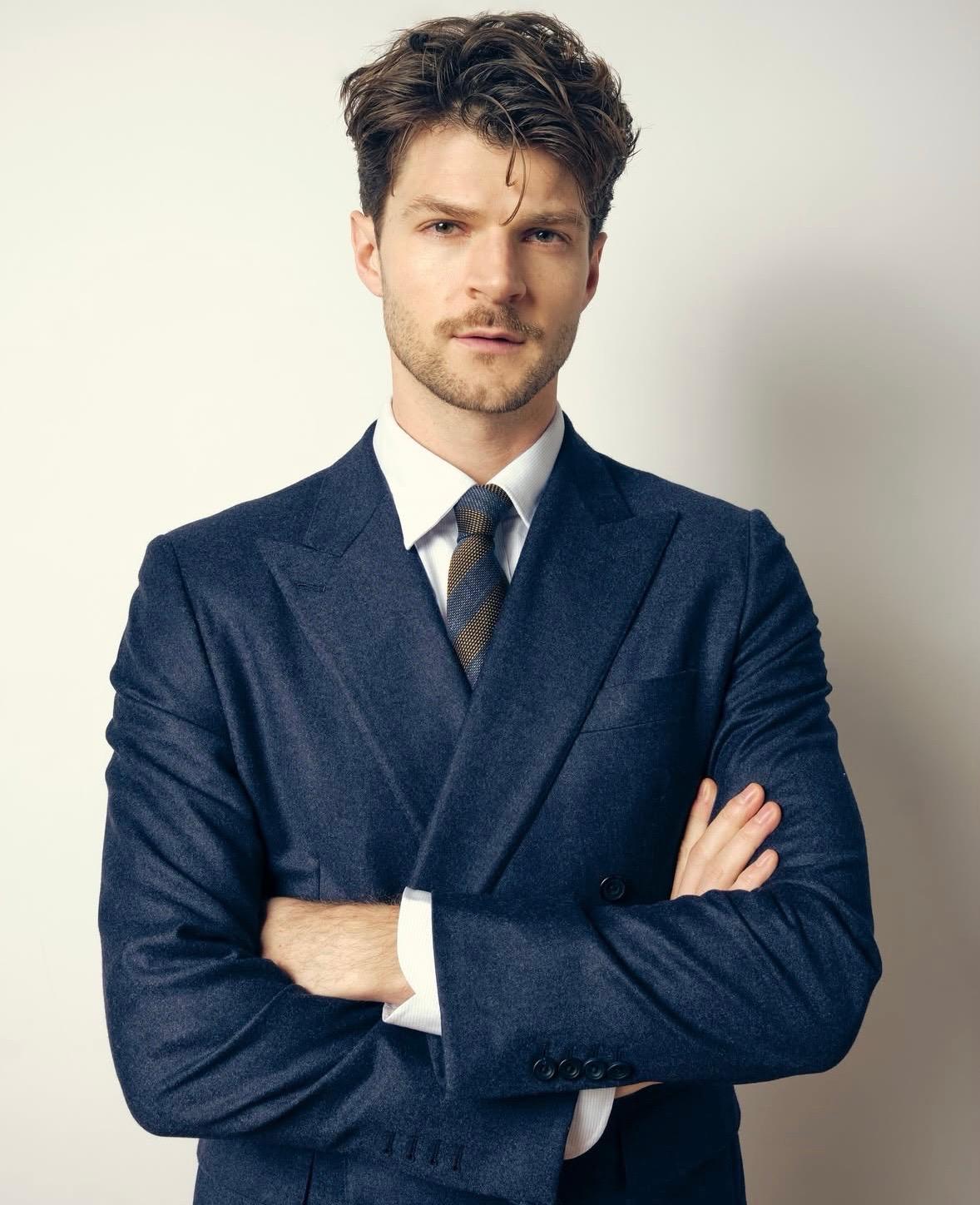Jim Chapman fashion. 
