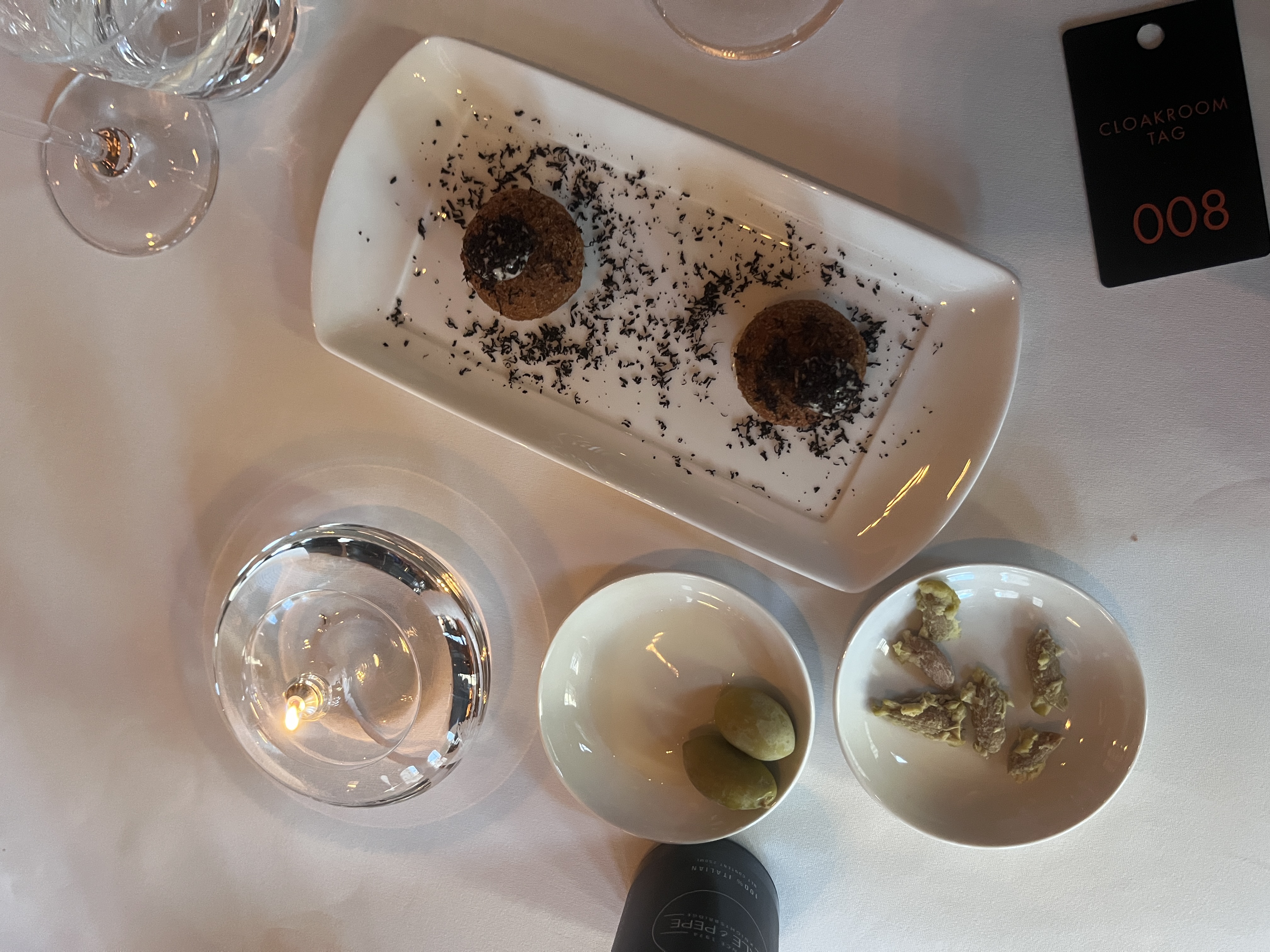 Truffle arancini Sale e Pepe Mare.