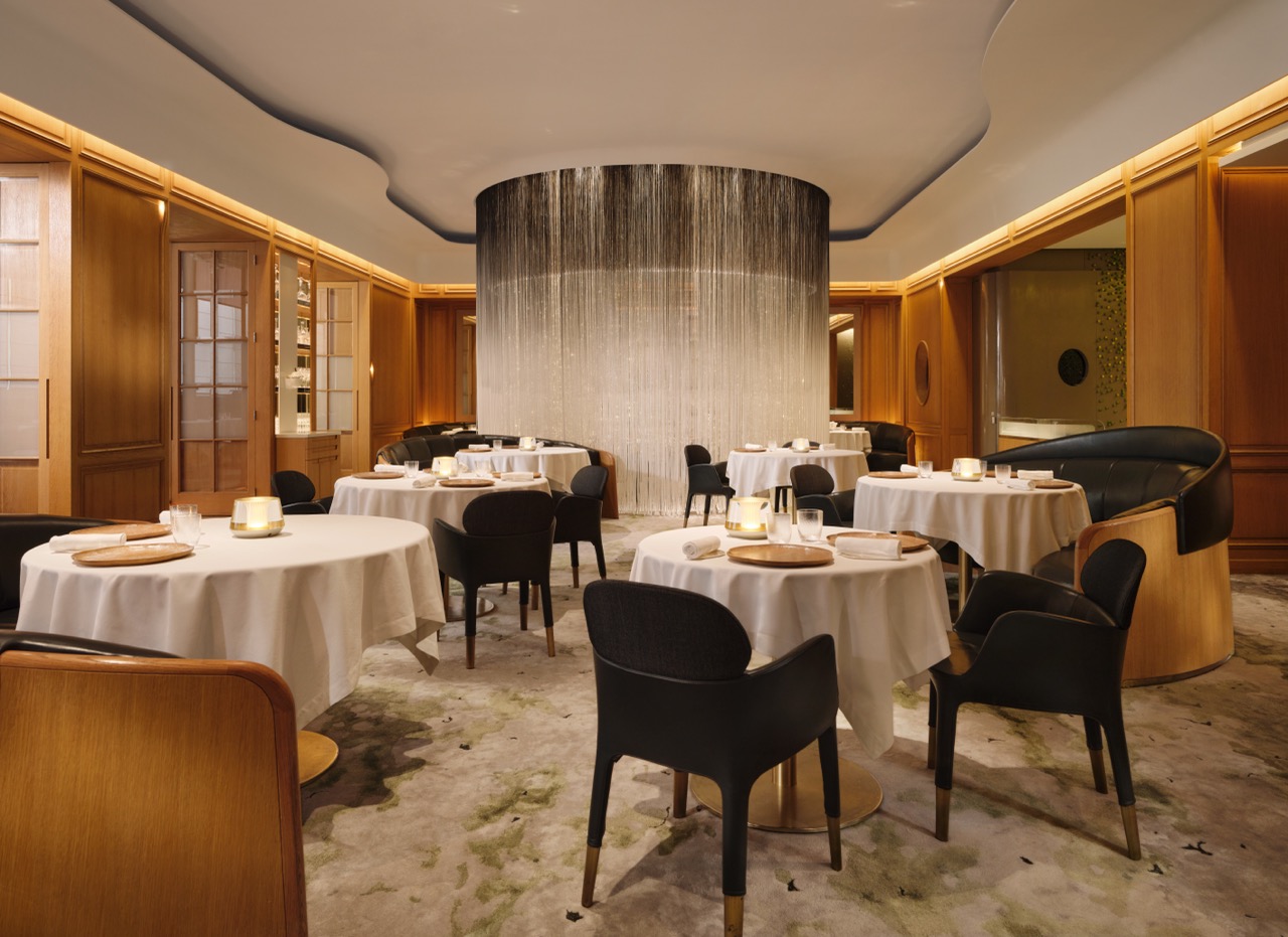 Alain Ducasse Main Dining space