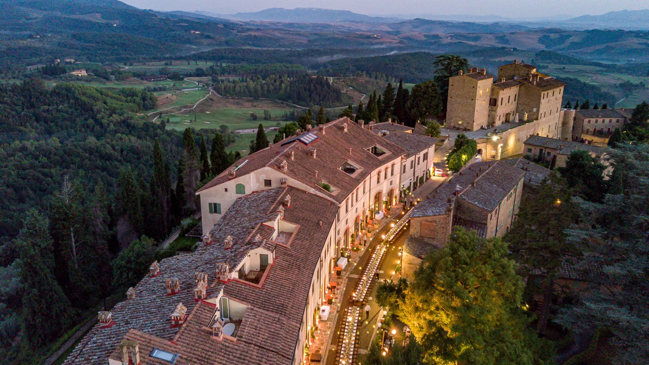 Medieval town, hotels in Tuscany. 