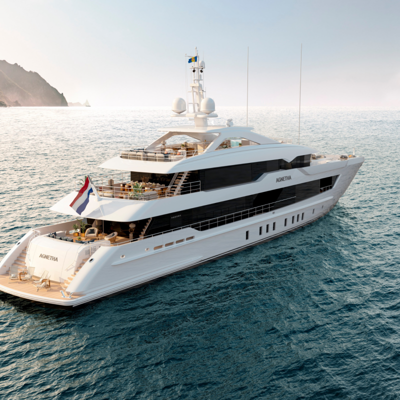 Superyacht Tour Heesen