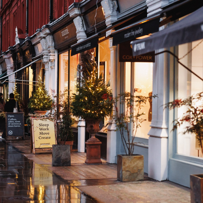 Christmas Shopping on Chiltern Street.